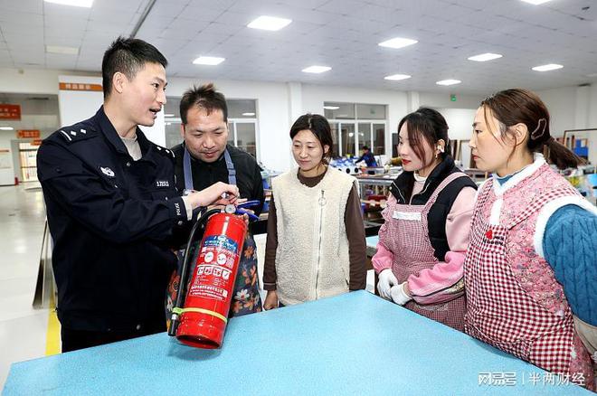 半岛体育消防器材有哪些种类离我最近的消防器材灭火器灭火毯火了网售消防器材良莠不齐(图3)